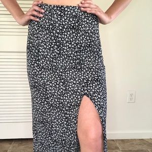 Black & white floral midi skirt